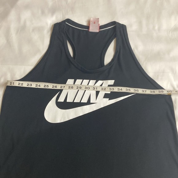 Nike,Women’s Black, Sleeveless T-shirt.Size-XL. - Picture 4 of 8